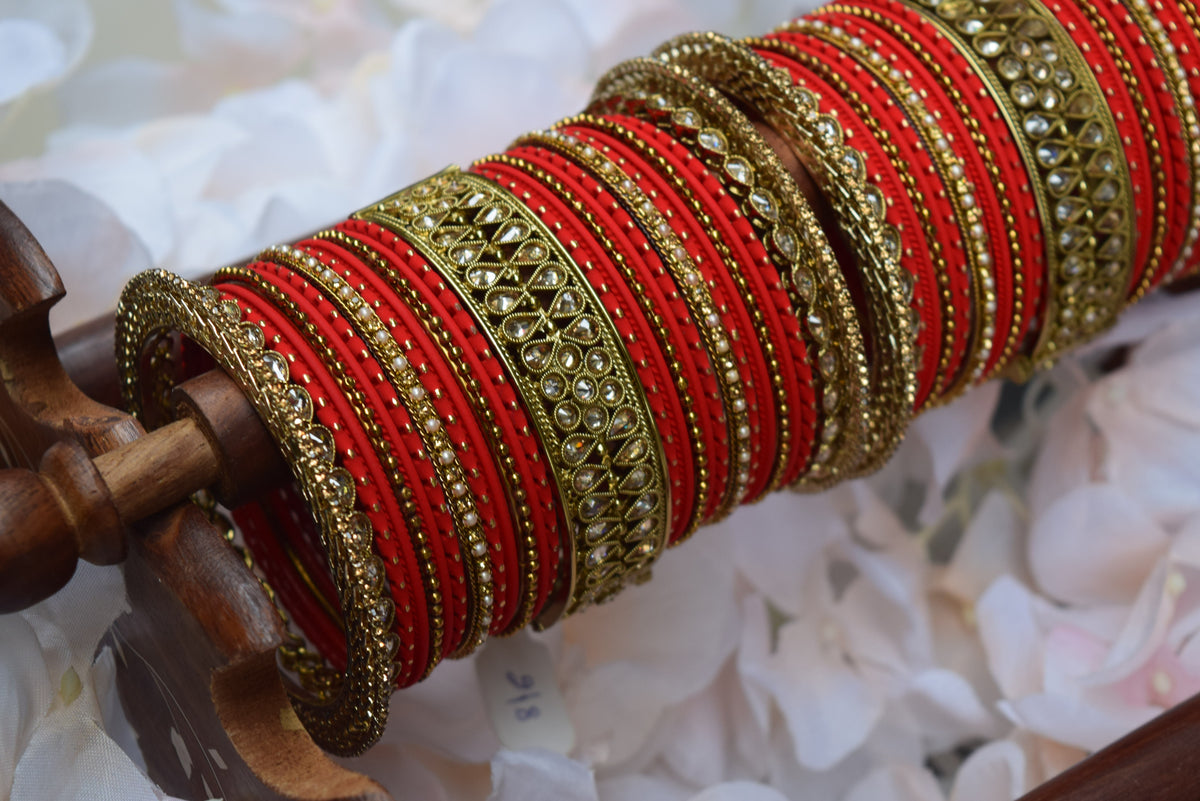 Red Bangle Set