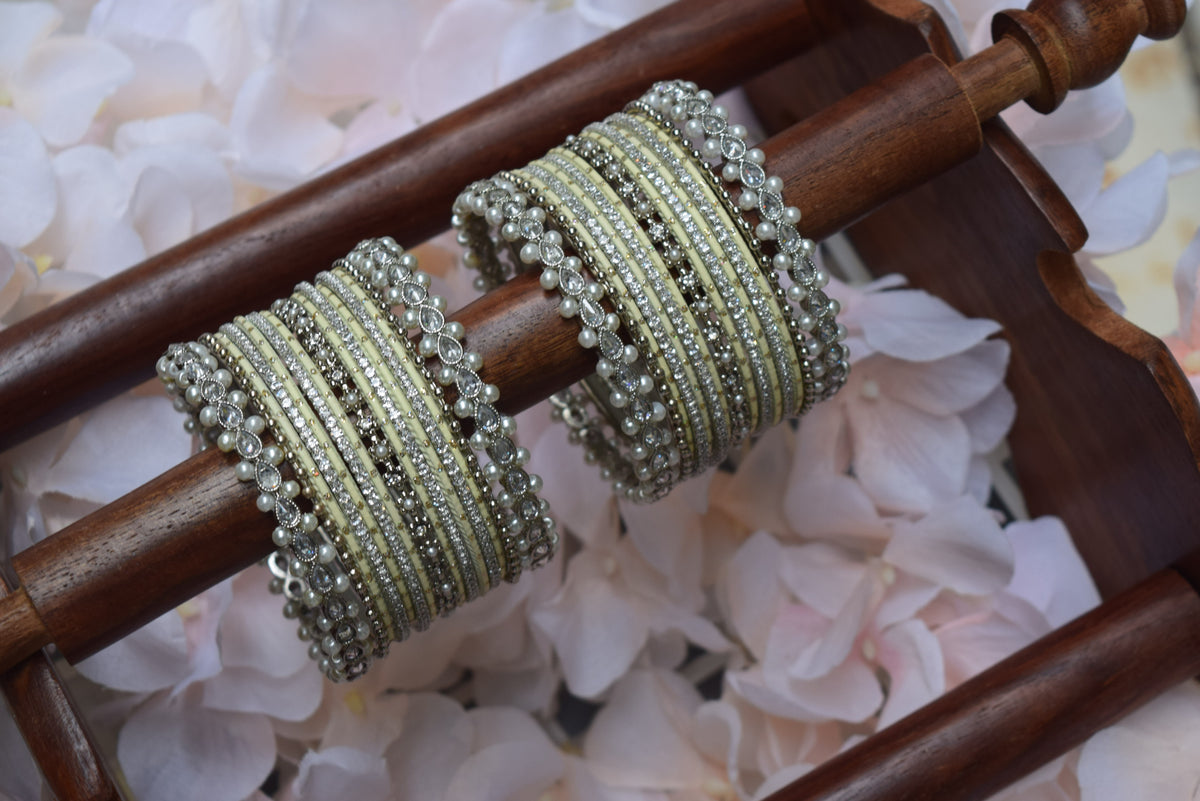 Light Green Bangle Set