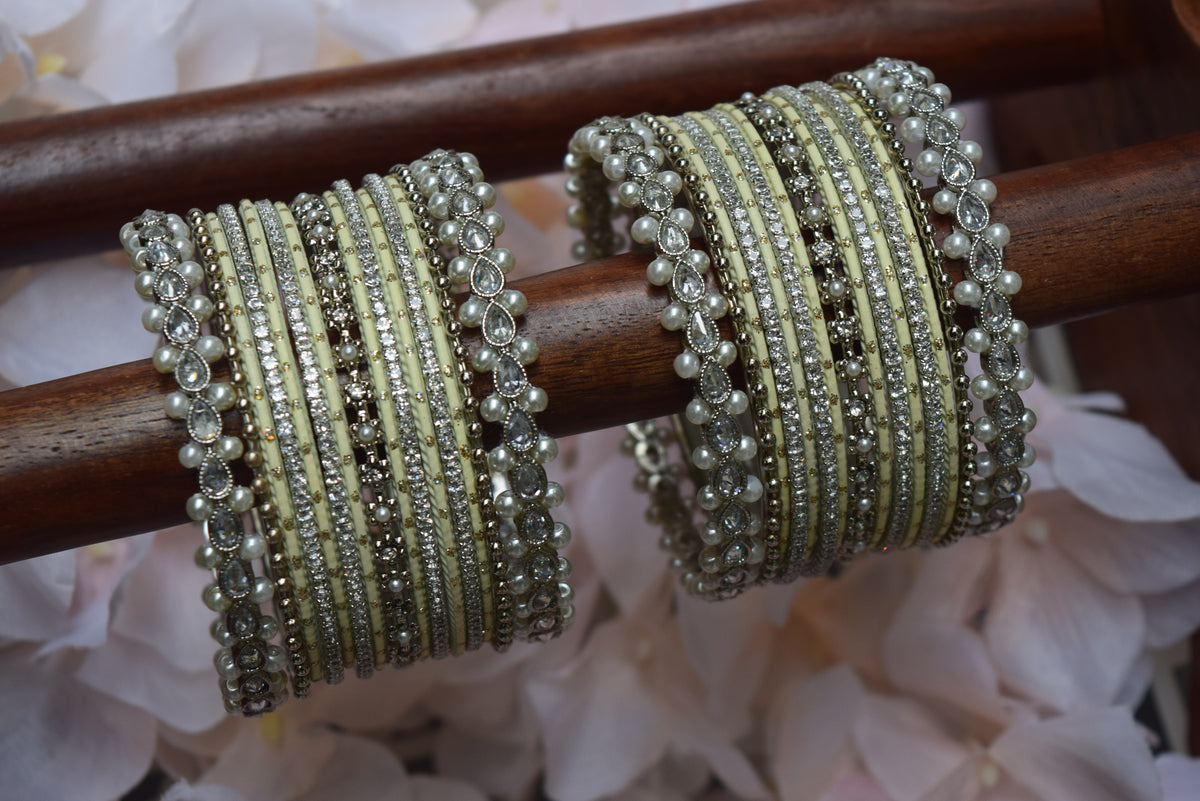 Light Green Bangle Set
