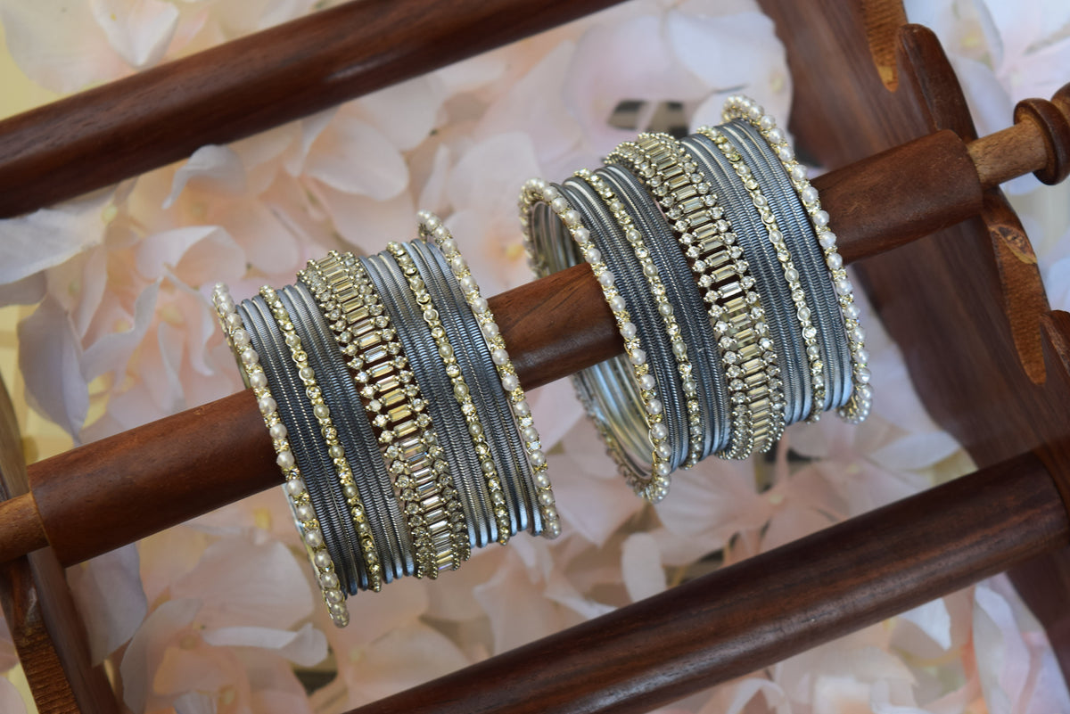 Gray Bangle Set
