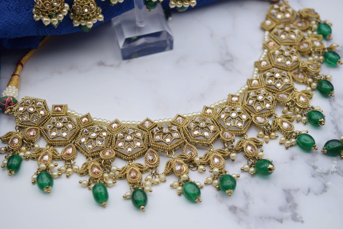 Aarushi - Necklace Set - Choodiyan