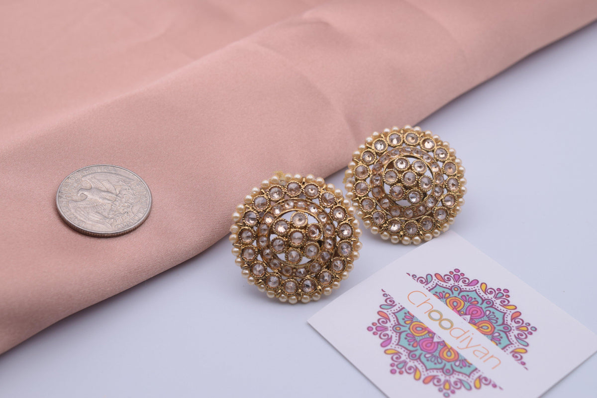 Meena - Studs - Choodiyan