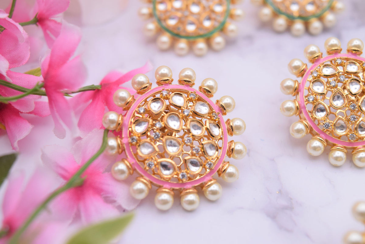 Vamika - Studs - Choodiyan