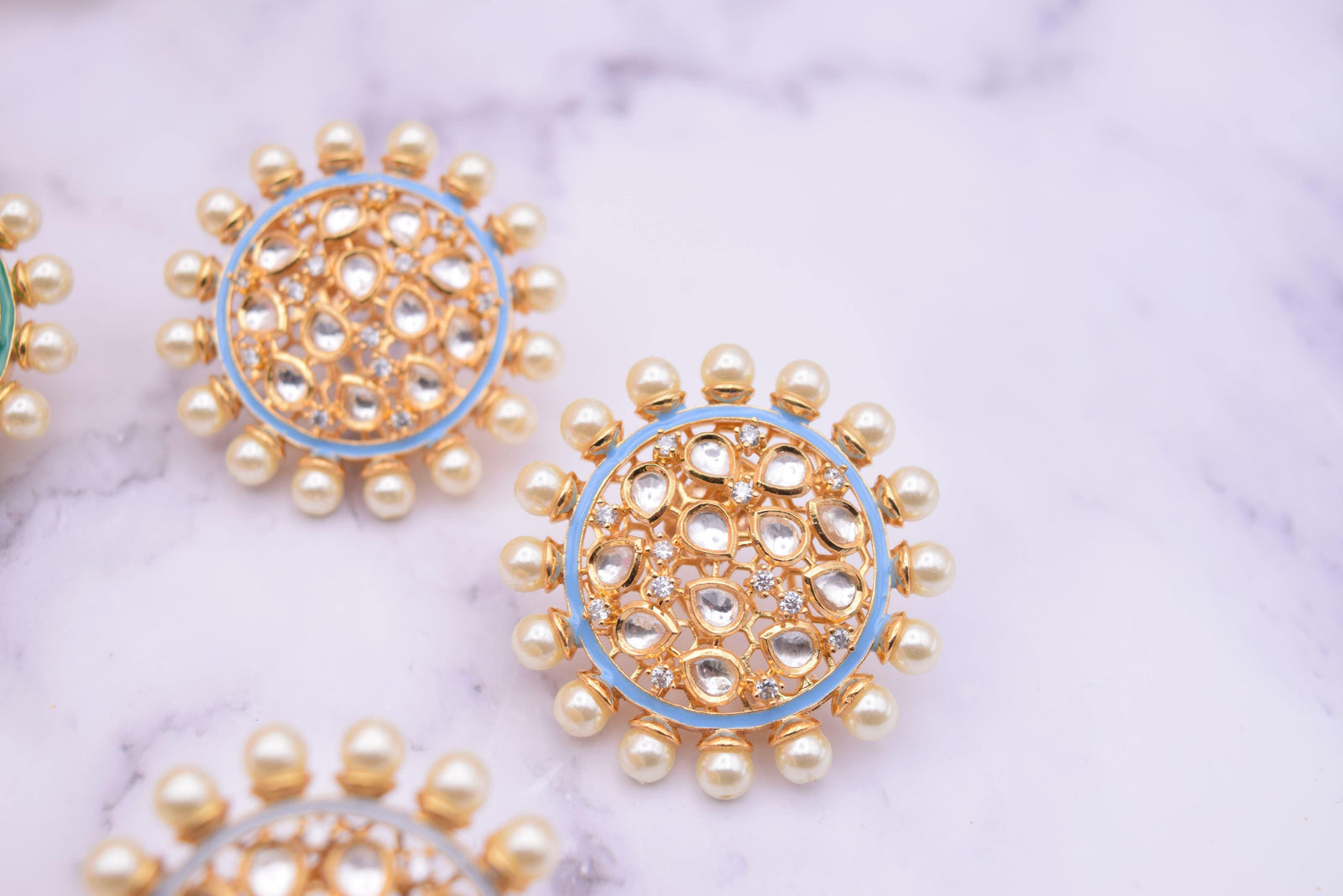 Vamika - Studs - Choodiyan