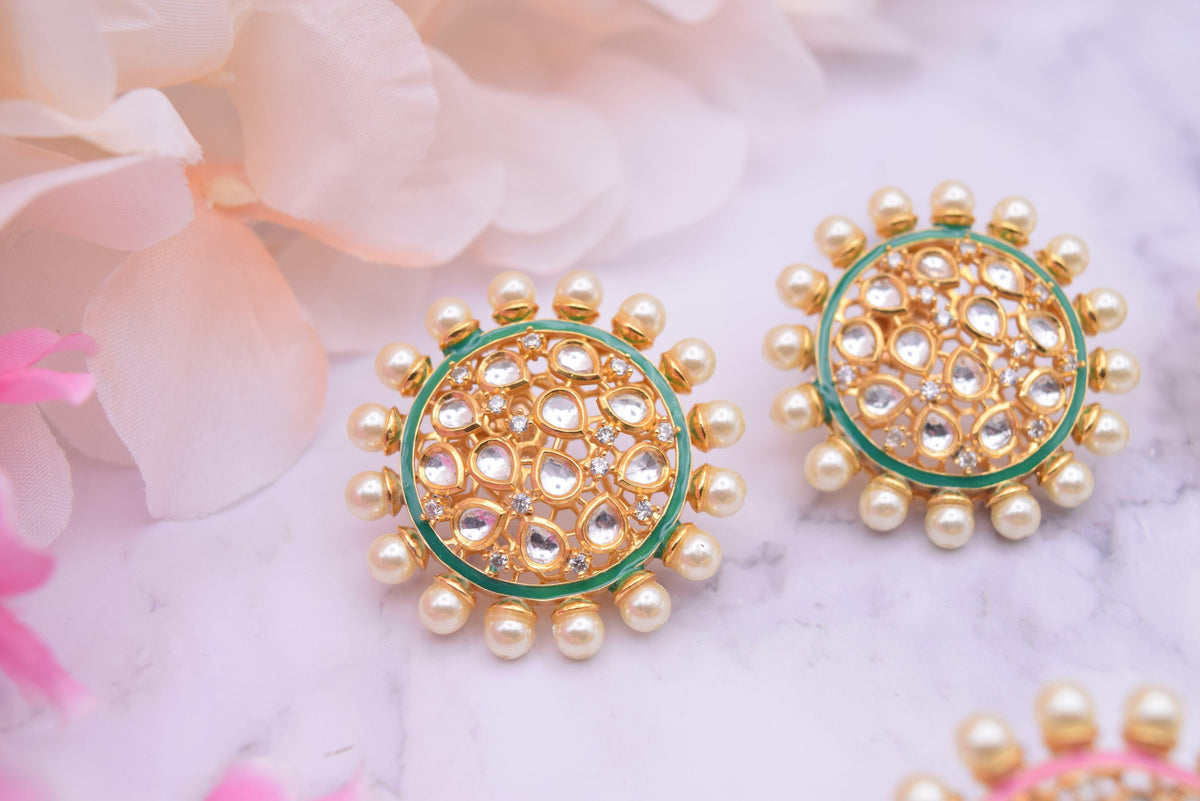 Vamika - Studs - Choodiyan