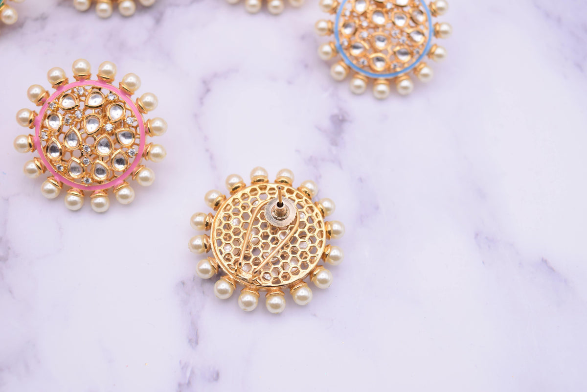 Vamika - Studs - Choodiyan