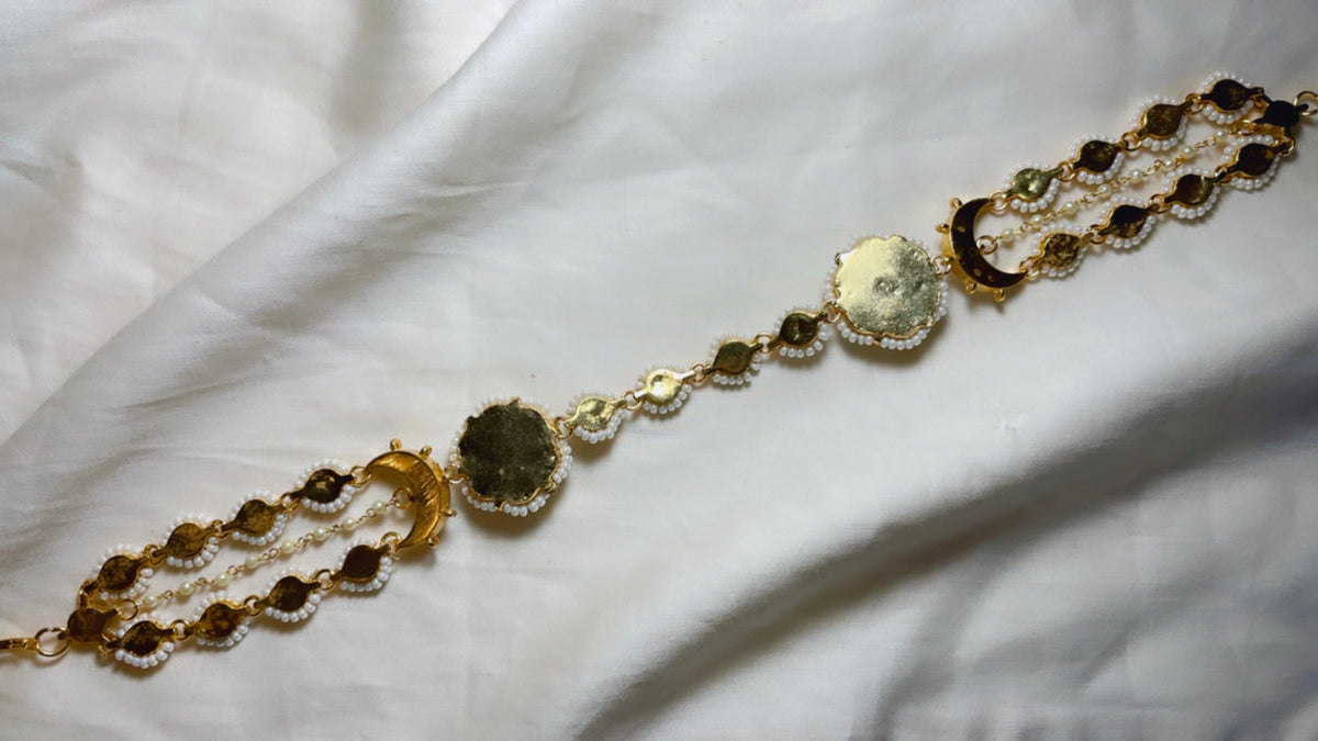 Paachi Kundan Sheesh phool