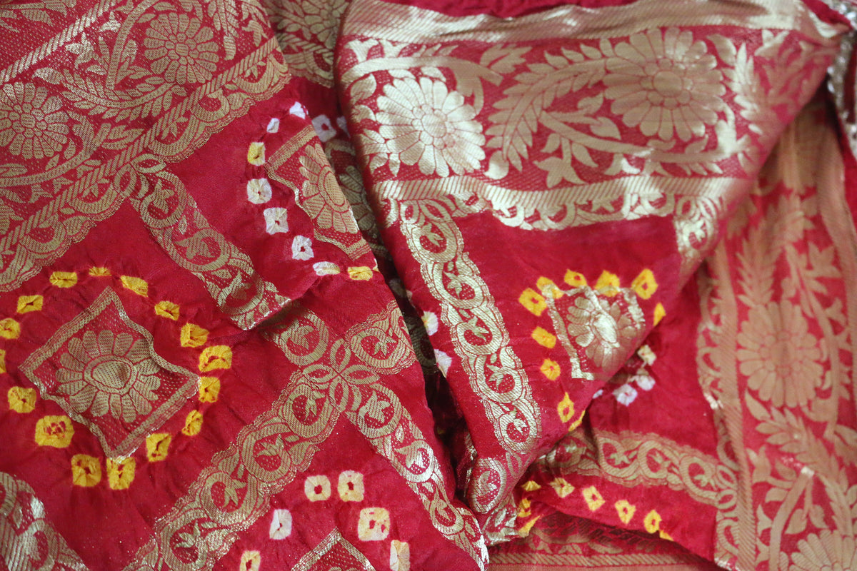 Red Dupatta