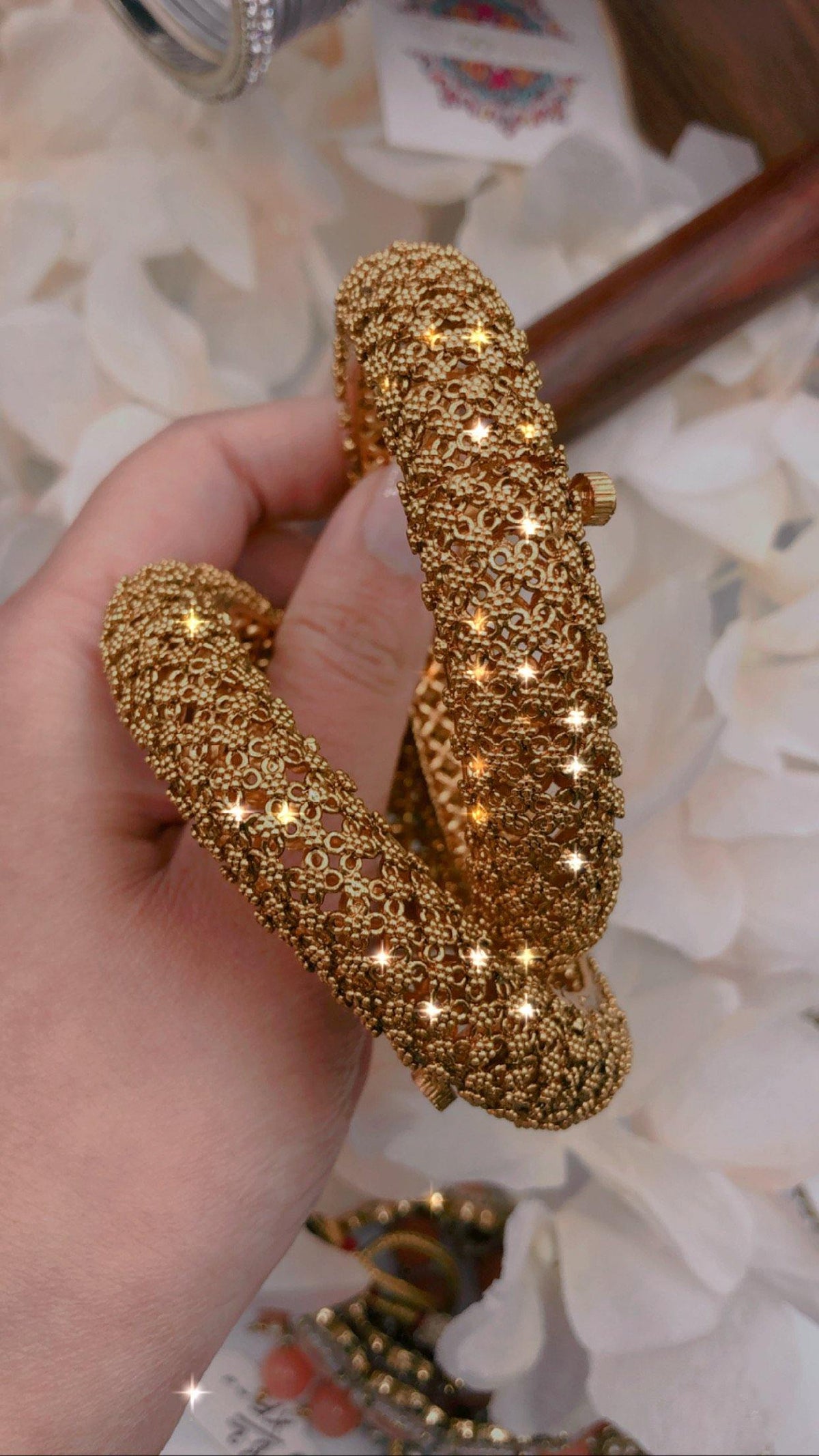 Gold Kade - Choodiyan