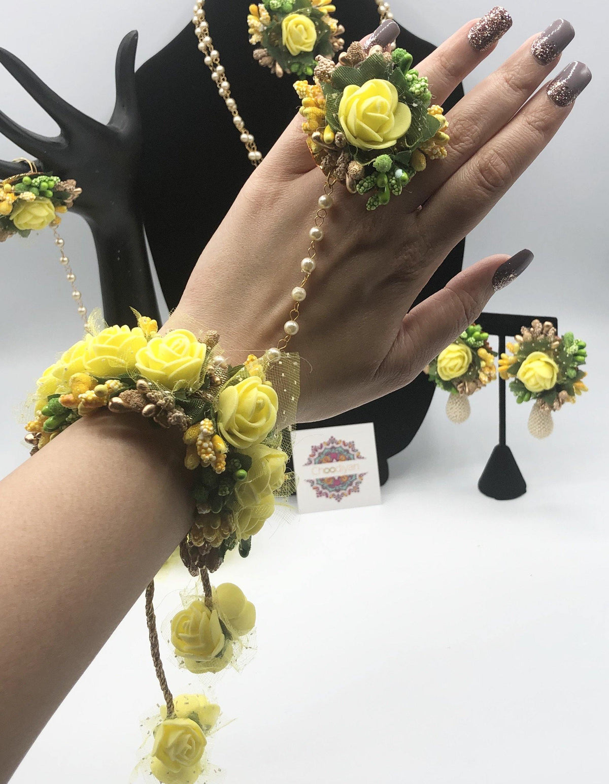 Neeru - Floral Jewelry - Choodiyan