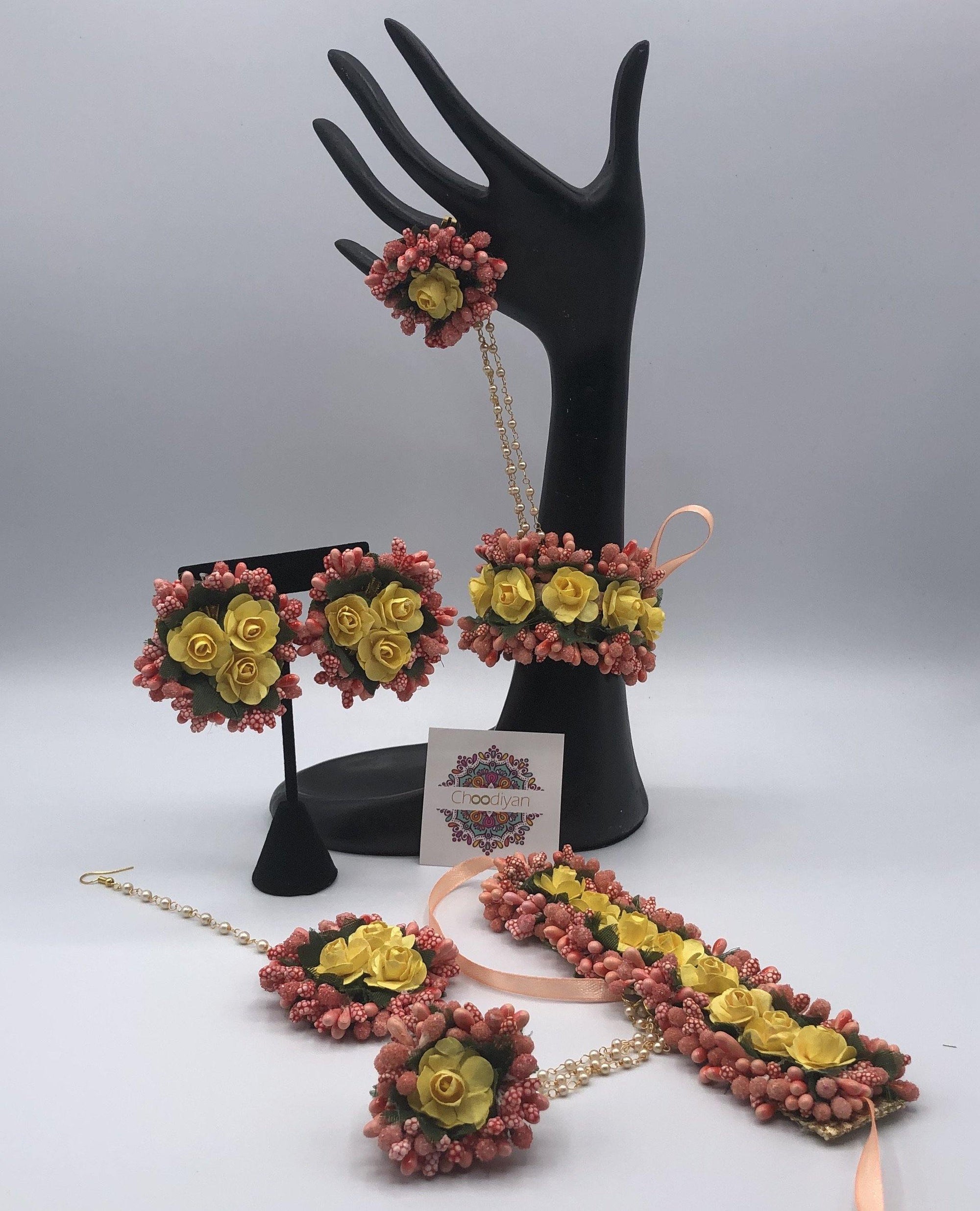 Preet - Floral Jewelry - Choodiyan