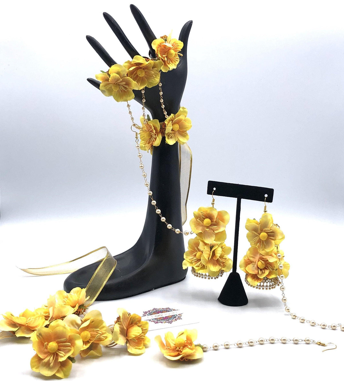 Sapna - Floral Jewelry - Choodiyan