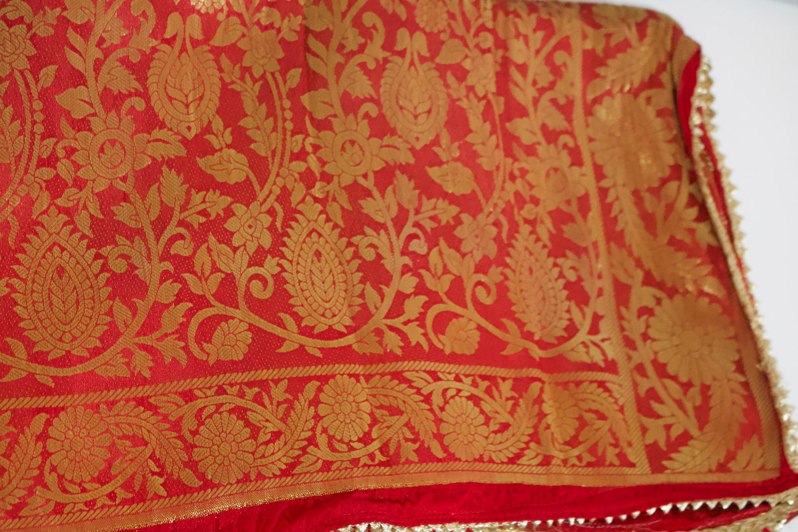 Red Dupatta