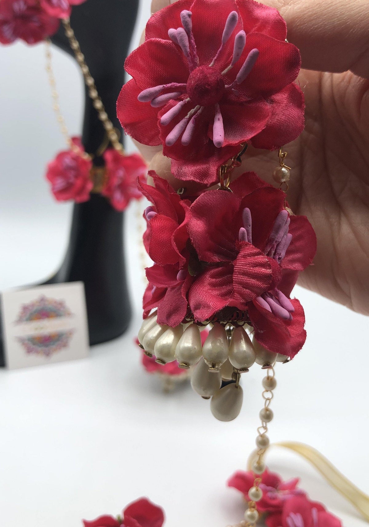 Aman - Floral Jewelry - Choodiyan