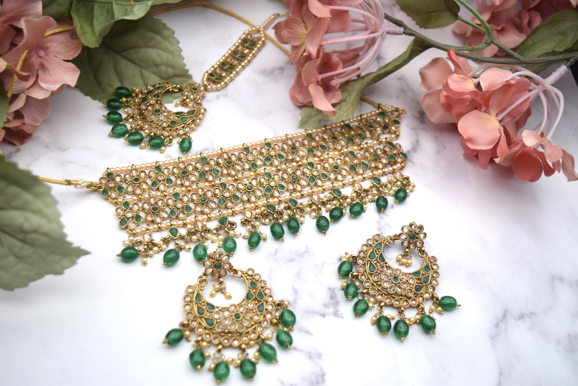 Sayi Choker Set - Choodiyan