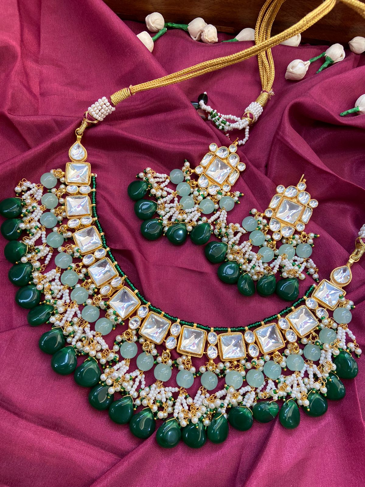 Madhima - Pachi Kundan choker Set