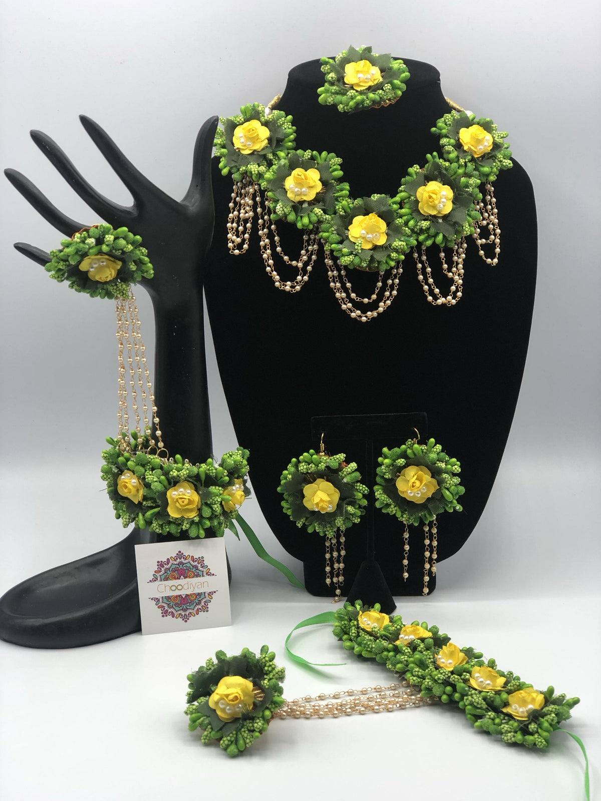 Amna - Floral Jewelry - Choodiyan