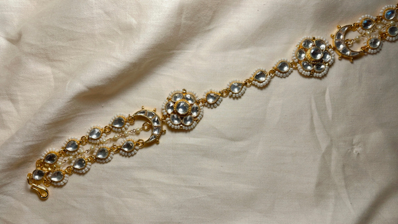 Paachi Kundan Sheesh phool