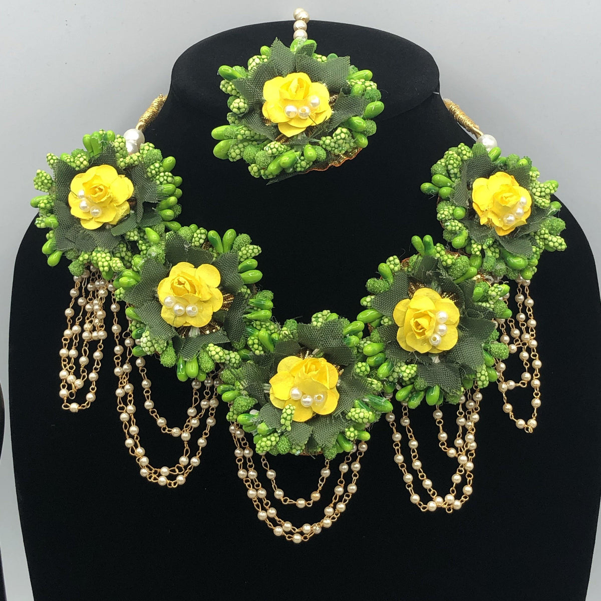 Amna - Floral Jewelry - Choodiyan