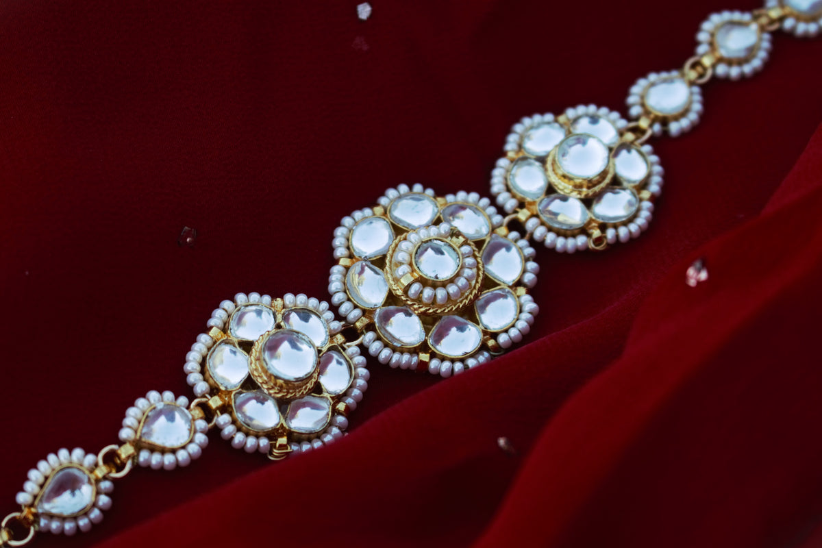 Paachi Kundan Sheesh phool