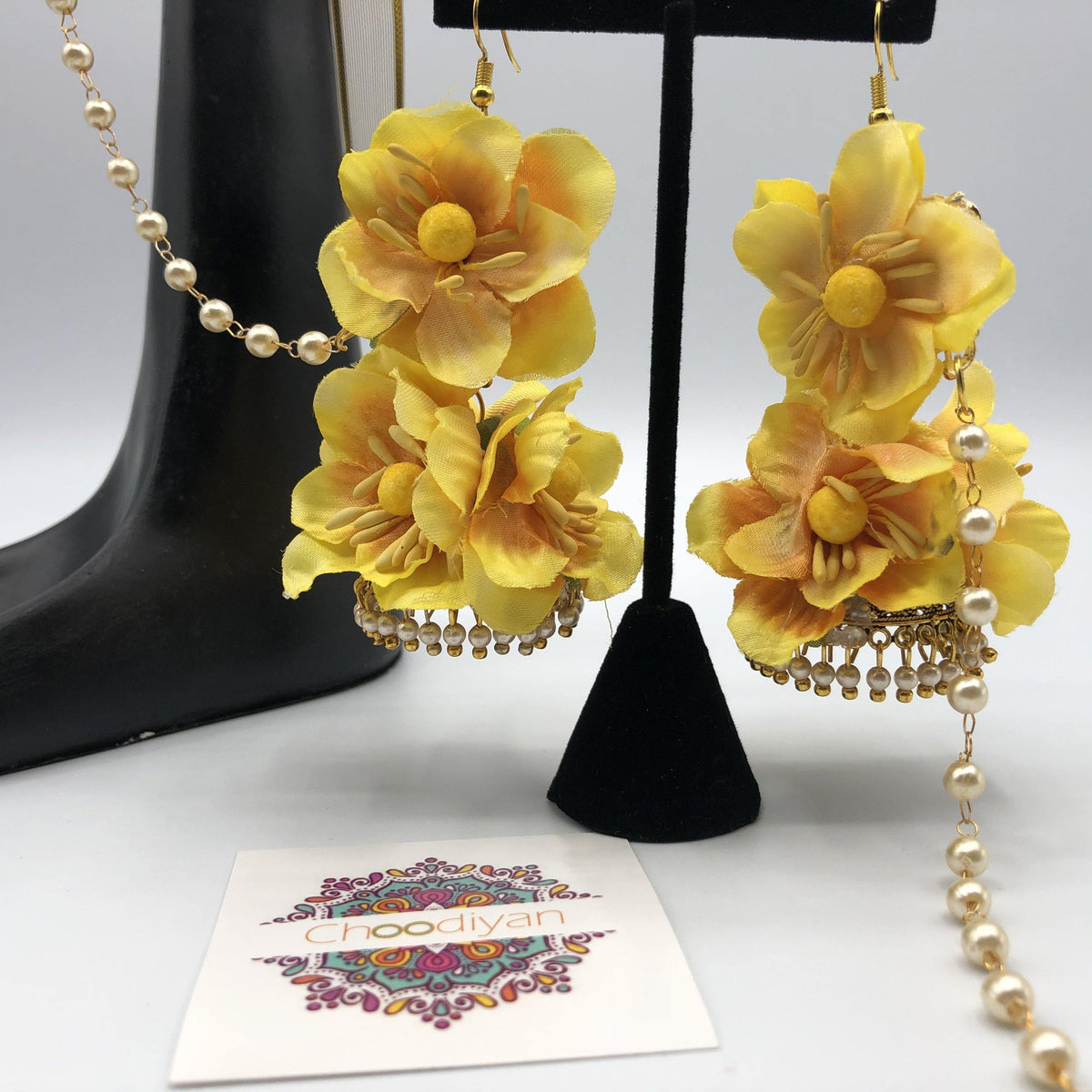 Sapna - Floral Jewelry - Choodiyan