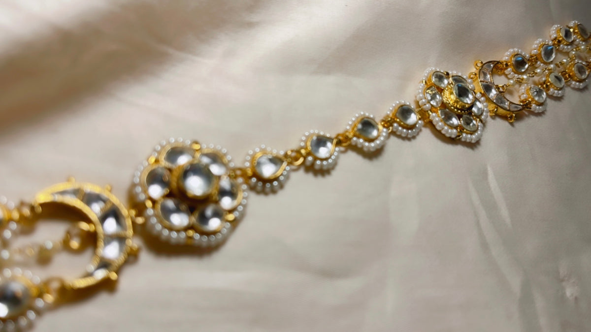 Paachi Kundan Sheesh phool