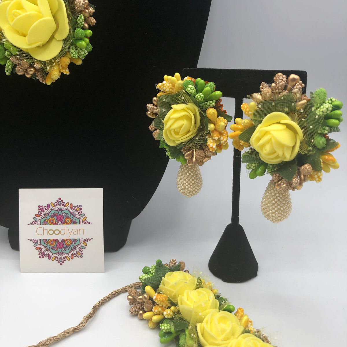 Neeru - Floral Jewelry - Choodiyan