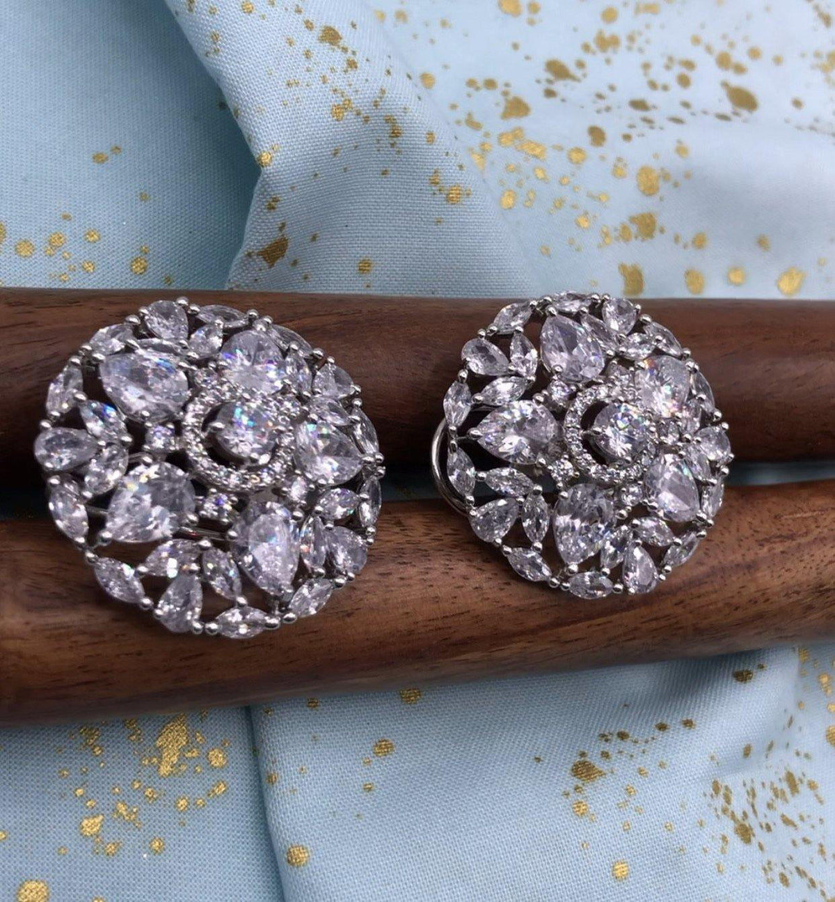 Arya - Studs - Choodiyan