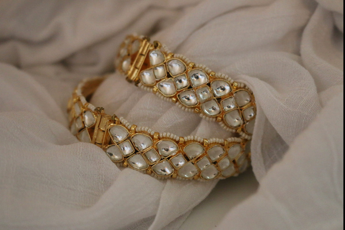 Samaira - Pair of Kundan kade